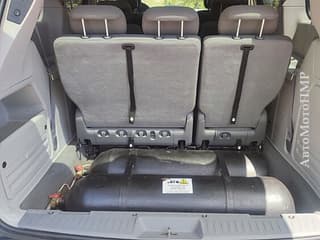 Крайслер вояджер 7 мест газ метан автомат или на обмен пишите