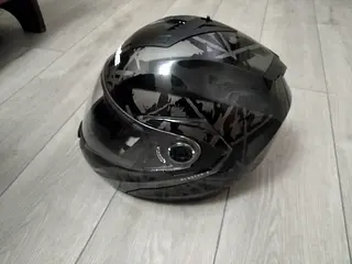 Продам шлем новый.