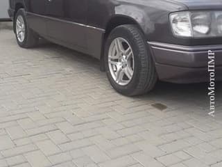 Selling Mercedes Series (W124), petrol, machine. PMR car market, Chisinau. 