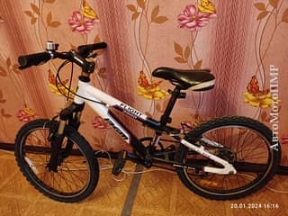 Продам Электро велосипед 9000 рублей. Велосипед спортивный из Германии.  Диаметр  колеса 20.