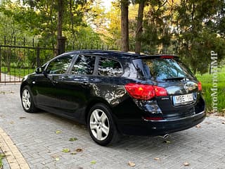 Selling Opel Astra, 2013 made in, diesel, mechanics. PMR car market, Tiraspol. 