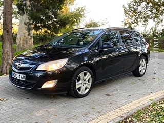 Selling Opel Astra, 2013 made in, diesel, mechanics. PMR car market, Tiraspol. 