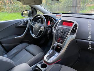 Продам Opel Astra, 2013 г.в., дизель, механика. Авторынок ПМР, Тирасполь. АвтоМотоПМР.