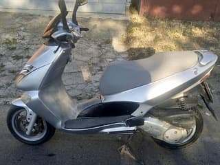  Scooter, Aprilia, Leonardo, 2000 a.f., 150 cm³ (Injector de benzină) • Мotorete și Scutere  în Transnistria • AutoMotoPMR - Piața moto Transnistria.