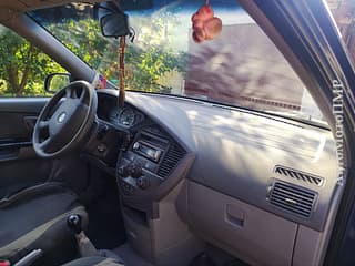 Volkswagen Sharan, 2005, бензин, механика. Тирасполь