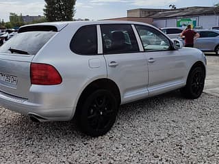 Selling Porsche Cayenne, 2004 made in, gasoline-gas (propane), machine. PMR car market, Tiraspol. 