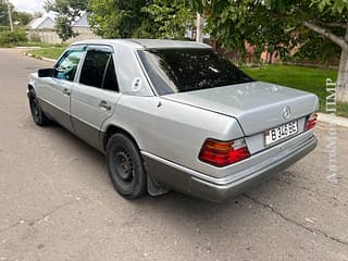 Vând Mercedes E Класс, 1993 a.f., diesel, mașinărie. Piata auto Pridnestrovie, Tiraspol. AutoMotoPMR.