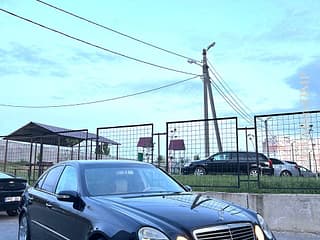 Свежепригнан хороший мерседес в Тирасполе можно на обмен пишите!. Нейтральные Номера шикарный лексус!