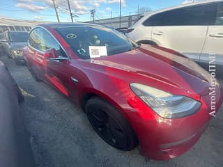 Шикарная тесла 3 максималка в Тирасполе растаможена пишите