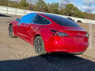 Шикарная тесла 3 максималка в Тирасполе растаможена пишите