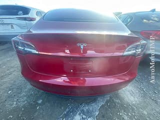 Шикарная тесла 3 максималка в Тирасполе растаможена пишите