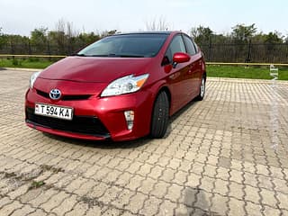 Selling Toyota Prius, 2010 made in, hybrid, machine. PMR car market, Tiraspol. 