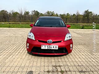 Selling Toyota Prius, 2010 made in, hybrid, machine. PMR car market, Tiraspol. 