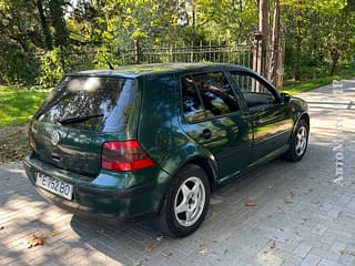 Selling Volkswagen Golf, 2001 made in, petrol, mechanics. PMR car market, Tiraspol. 