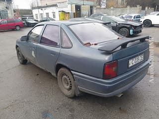 Opel Vectra, 1991, бензин-газ (метан), механика. Тирасполь