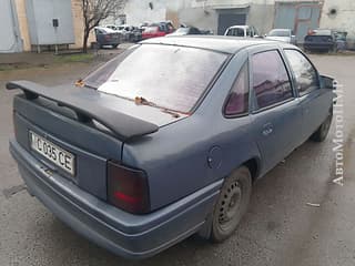 Opel Vectra, 1991, бензин-газ (метан), механика. Тирасполь