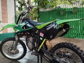 Продам kawasaki 125c ,2-тактный, водяное охлаждения, состояние хорошее!