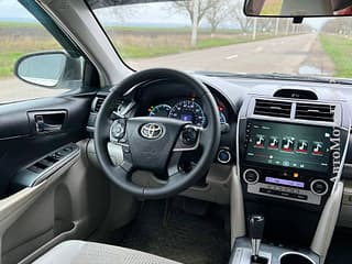 Тайота камри в отличном состоянии пишите по номеру 77751188