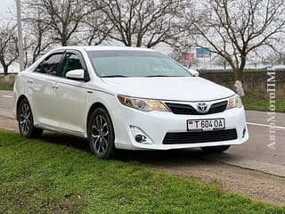 Тайота камри в отличном состоянии пишите по номеру 77751188