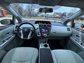 Продам Toyota Prius v, 2014 г.в., гибрид, автомат. Авторынок ПМР, Тирасполь. АвтоМотоПМР.