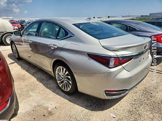 Vând Lexus Es Series, 2021, hibrid, automata. Piata auto Pridnestrovie, Tiraspol. AutoMotoPMR.
