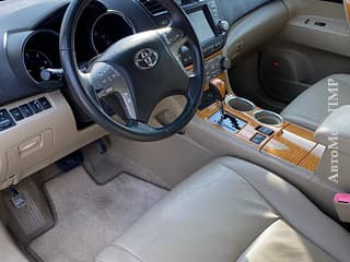 Selling Toyota Highlander, 2009 made in, hybrid, machine. PMR car market, Tiraspol. 