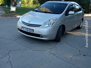 Selling Toyota Prius, 2005 made in, hybrid, machine. PMR car market, Tiraspol. 
