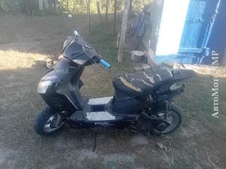 Срочно продам мапед 180сс без доков нет вариатора ремня и крышки. продам Электромотоцикл Chinese 2020
