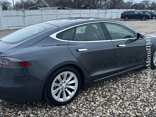 Tesla Model S, 2017, электро, автомат. Тирасполь