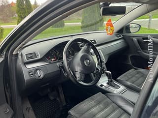 Selling Volkswagen Passat, 2013, gasoline-gas (methane), аutomatic. PMR car market, Tiraspol. 