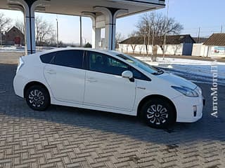 Тайота приус гибрид газ метан на обмен пишите 77751188 ватсап телеграм