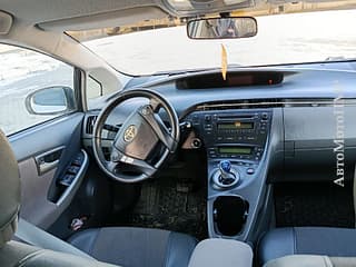 Тайота приус гибрид газ метан на обмен пишите 77751188 ватсап телеграм