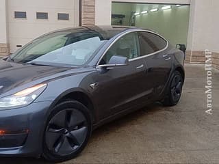 Тесла модел 3 максимальная комплектация на обмен пишите