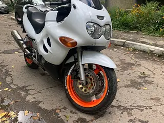 Продам Suzuki gsx 750f Katana 2001 года мотоцикл в хорошем состоянии сел поехал