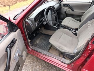 Selling Volkswagen Passat, 1993, gasoline-gas (methane), mechanics. PMR car market, Tiraspol. 