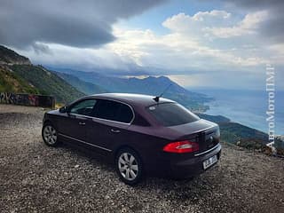 Нейтральные номера на автомате можно на обмен 77751188 пишите