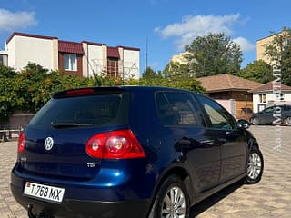 Selling Volkswagen Golf, 2006 made in, diesel, machine. PMR car market, Tiraspol. 