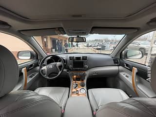 Надежный кроссовер 7 мест на обмен пишите