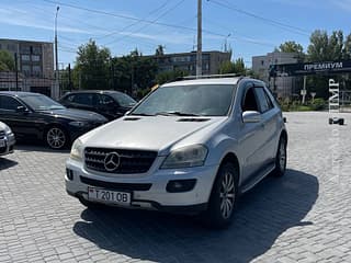 в Хорошей комплектации полный привод в Тирасполе.. Отличный опелек на автомате!