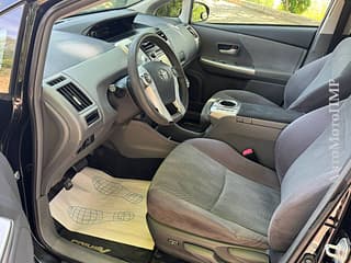 Selling Toyota Prius v, 2013, hybrid, аutomatic. PMR car market, Tiraspol. 