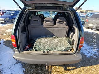 Хороший минивен газ метан можно на обмен пишите 77751188