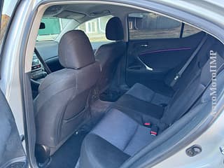 Классный лексус на автомате можно на обмен пишите 77751188