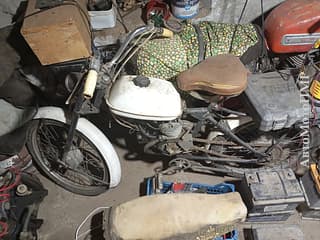 Продам моторку мотор СССР стоит электронное зажигание. Продам Урал 1992 года Без документов