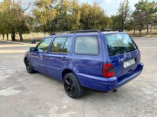 Selling Volkswagen Golf, 1999 made in, petrol, mechanics. PMR car market, Tiraspol. 