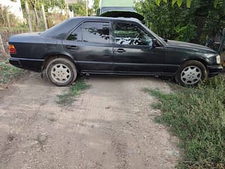 Buying, selling, renting Mercedes Series (W124) in Moldova and PMR<span class="ans-count-title"> 18</span>. Продам Мерседес 124 , 2.6 бензин , 1988 год , седан
