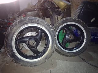 Колеса мото в разделе мотозапчасти в ПМР и Молдове. Продам 120/70 R12 колёса малагути, Ямаха, априлия
