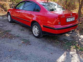 Vinde Volkswagen Passat, 2000 a.f., benzină-gaz (metan), mecanica. Piata auto Transnistria, Tiraspol. AutoMotoPMR.