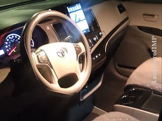 Toyota Sienna, 2013, бензин-газ (пропан), автомат. Тирасполь