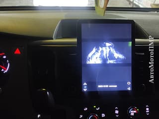 Toyota Sienna, 2013, бензин-газ (пропан), автомат. Тирасполь