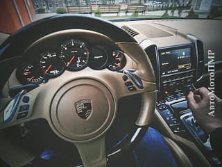  Авторынок ПМР и Молдовы - продажа авто, обмен и аренда. Продаётся Porsche Cayenne 2013 3.0d V6 245л.с. Двигатель CRCA В идеальном состоянии.